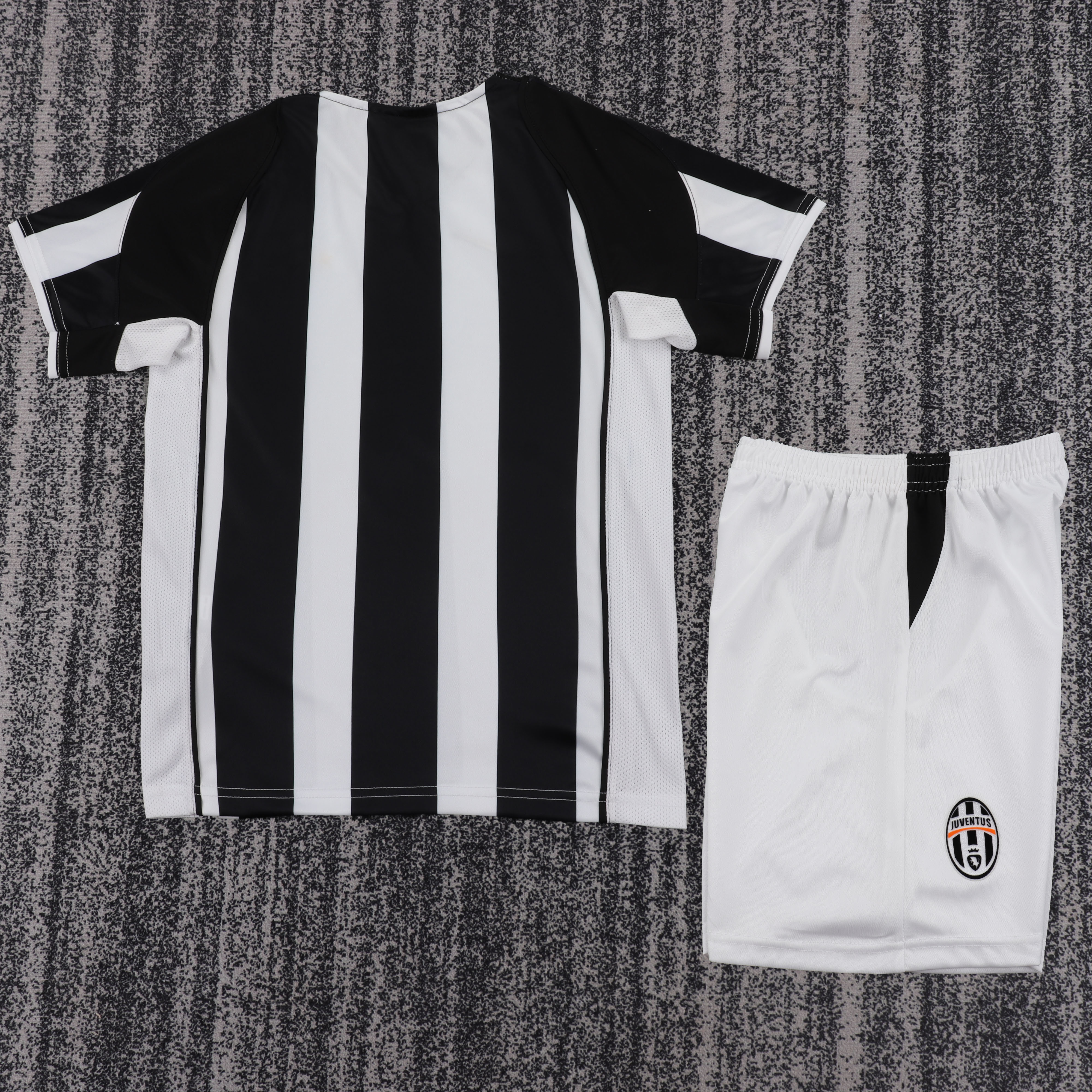 2004/2005 Juventus Third Away Retro Football Shirt Kids Kit