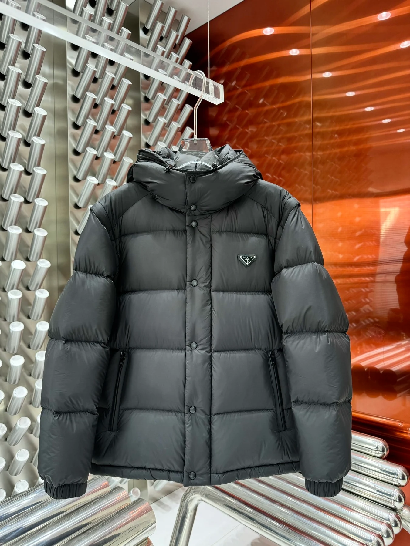 Prada 25FW Kapuze Daunenjacken BD950634