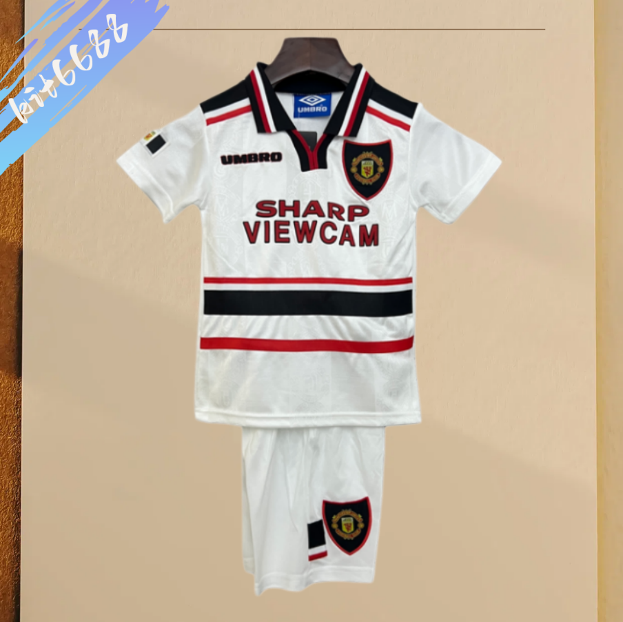 97/98 Manchester United Away Retro Football Soccer Kids Kit