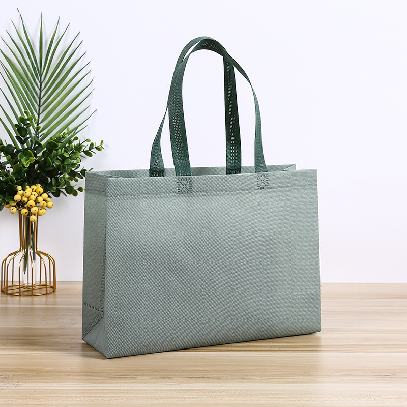 Customized blank non-woven bags, color-printed laminated protective bags, gift shopping bags, educational and promotional tote bags