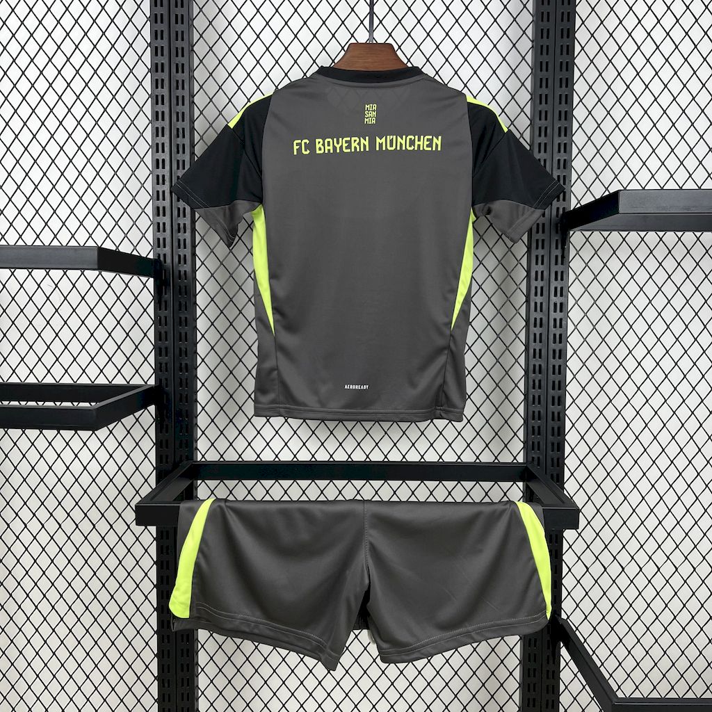 2025/2026 Bayern Munich Goalkeeper Kit Black (Kids Kit socks)