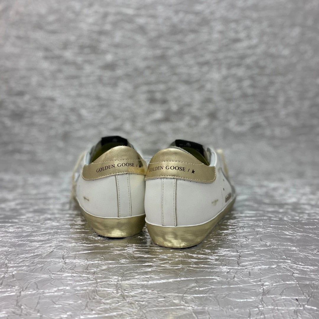 Golden Goose Super Star Dirty shoes made of top-grain cowhide