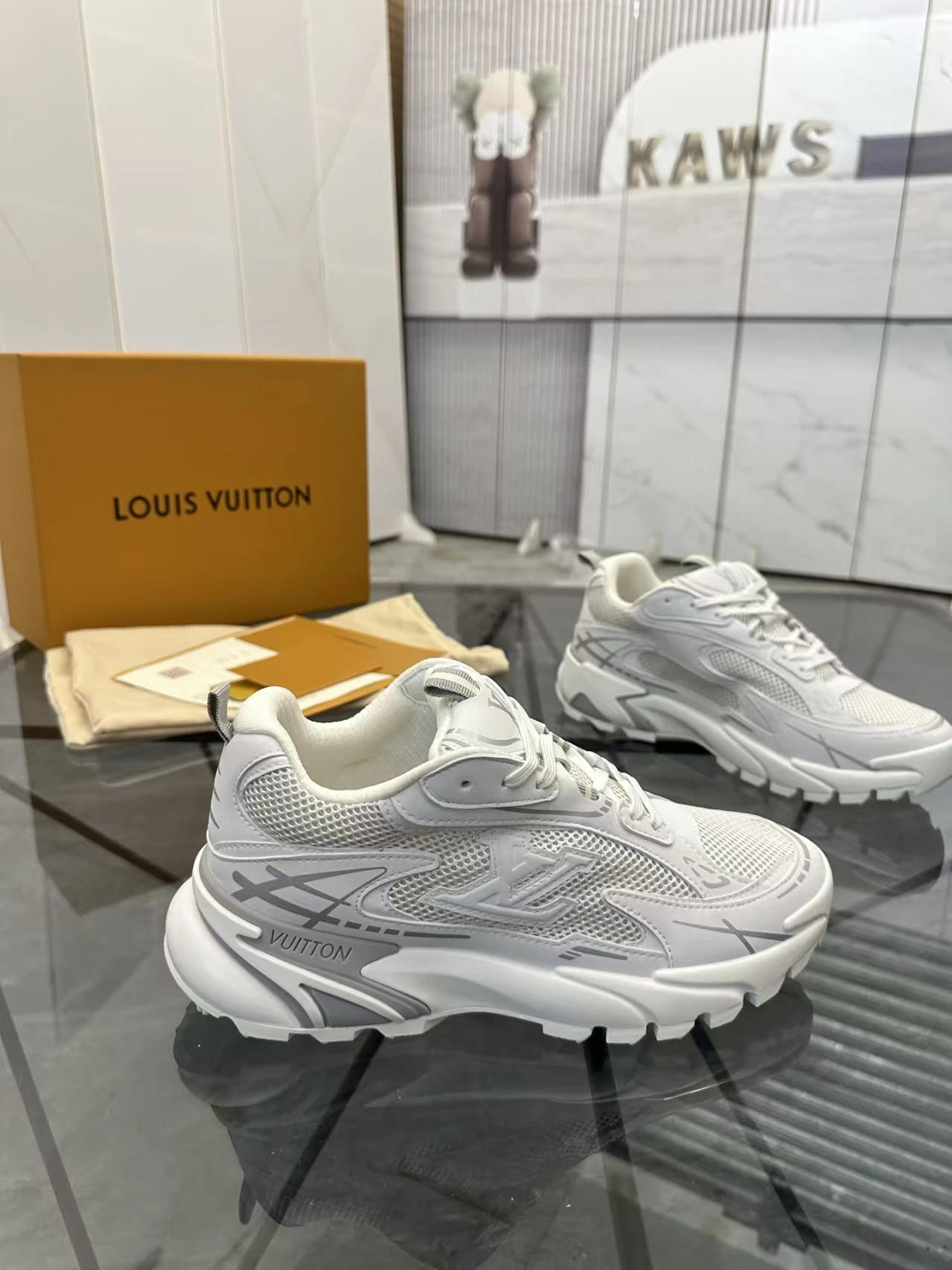 Top LV shoes, handmade genuine leather material