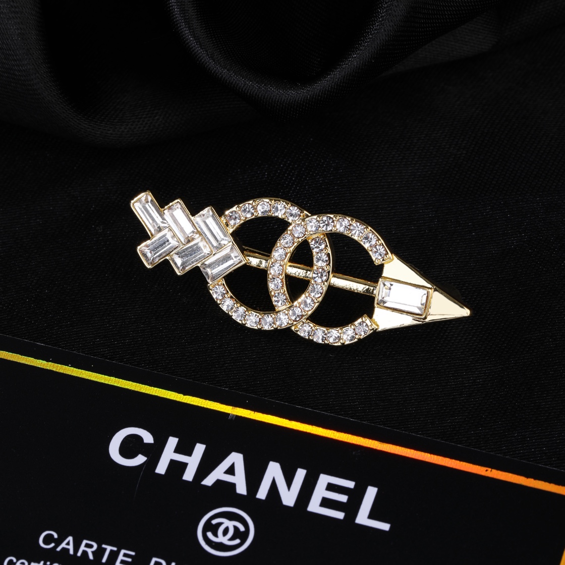 CC new arrival brooch 020