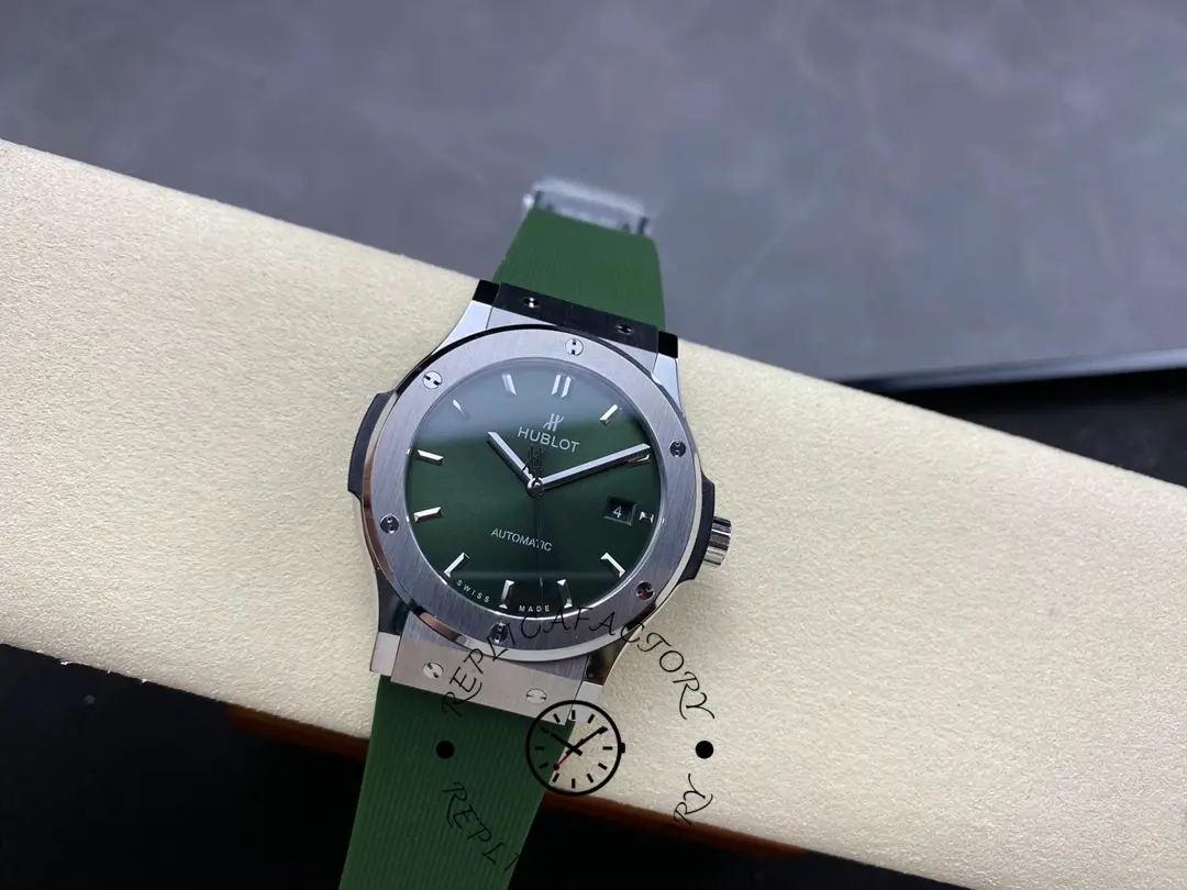 1:1 Clone Hublot Classic Fusion Titanium Green 542.NX.8970.RX 42mm