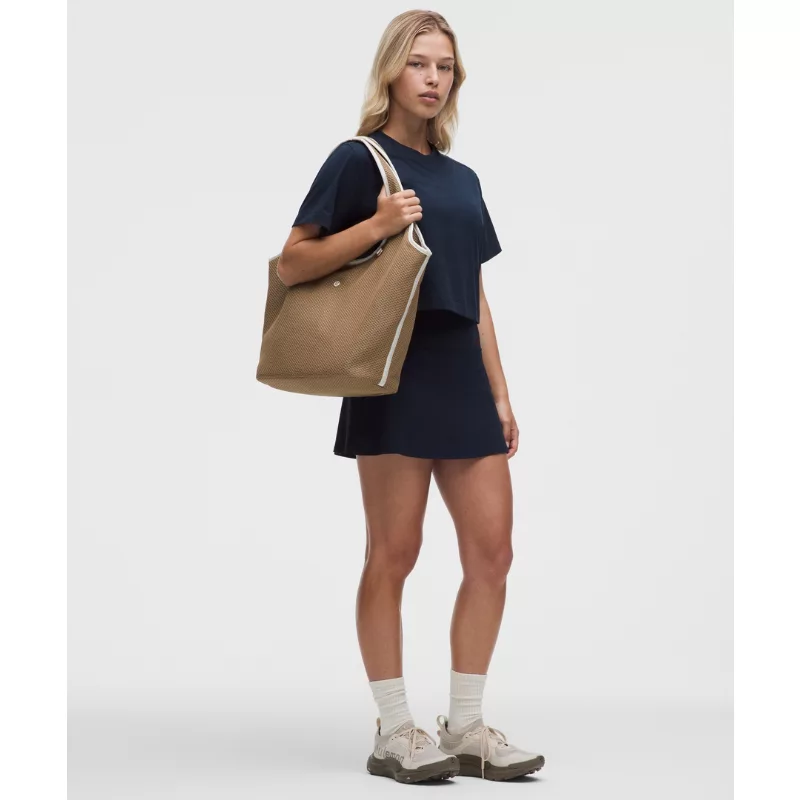 Spacer Mesh Shoulder Bag 15L