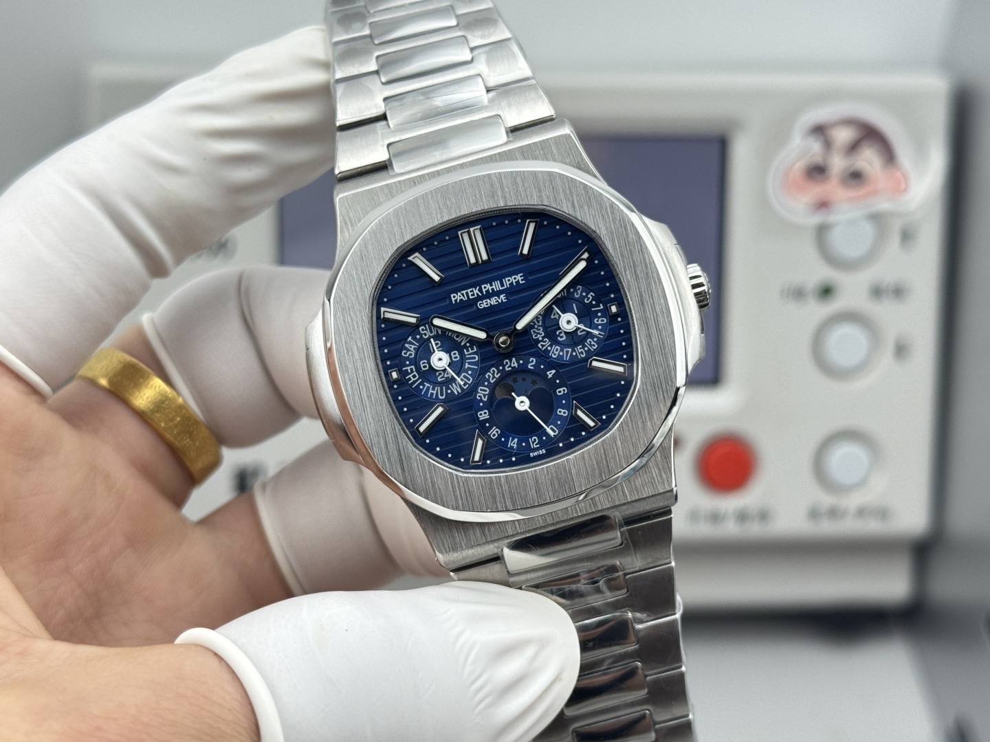 Patek Philippe Nautilus Perpetual Calendar White Gold ref 5740/1G‑001 40mm