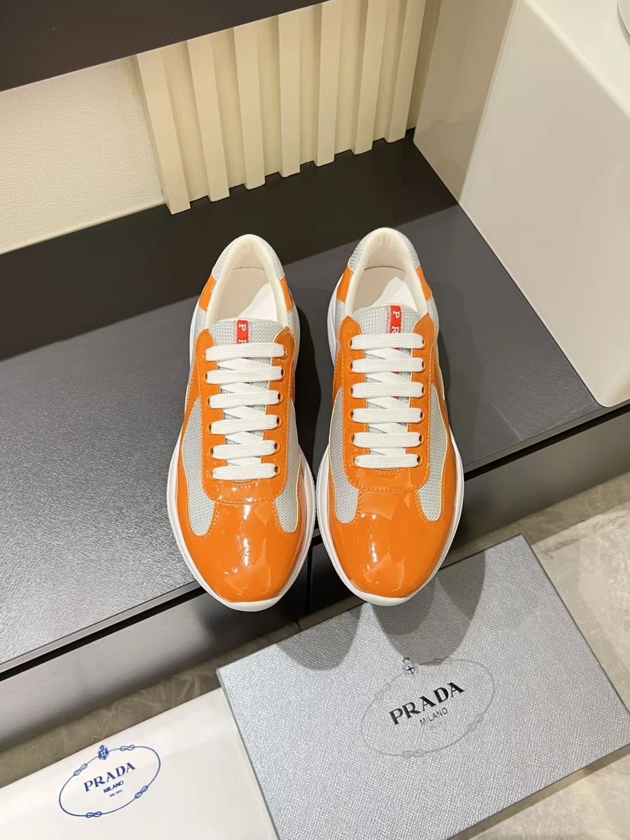 Prada top quality lacquer shoes