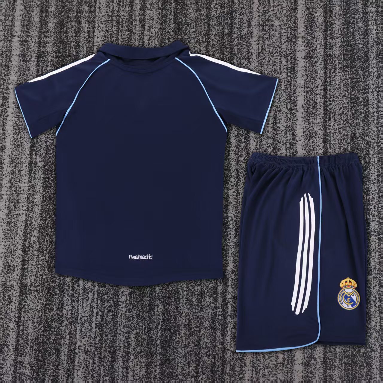2005/2006 Real Madrid Away Retro Kids Set