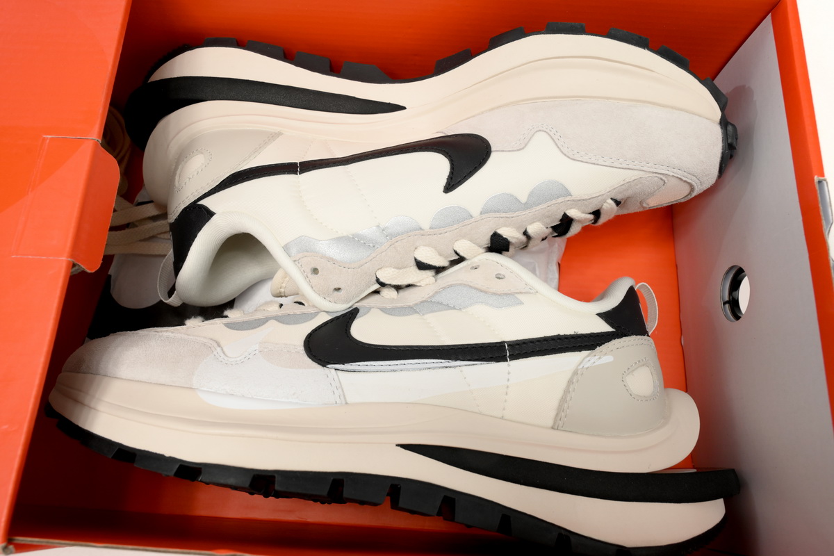 Sacai x Nike VaporWaffle Sesame and Beige Black DD1875-101