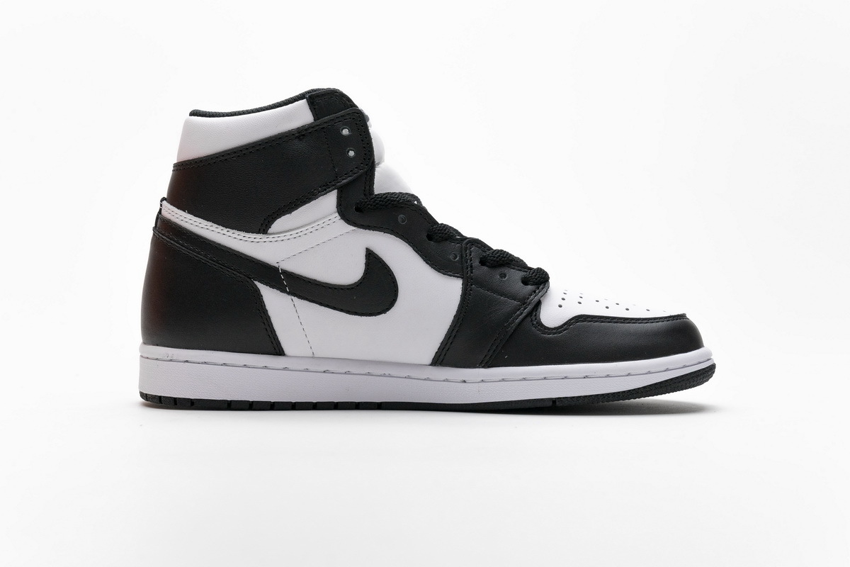Air Jordan 1 Retro Black White (2014) 555088-010