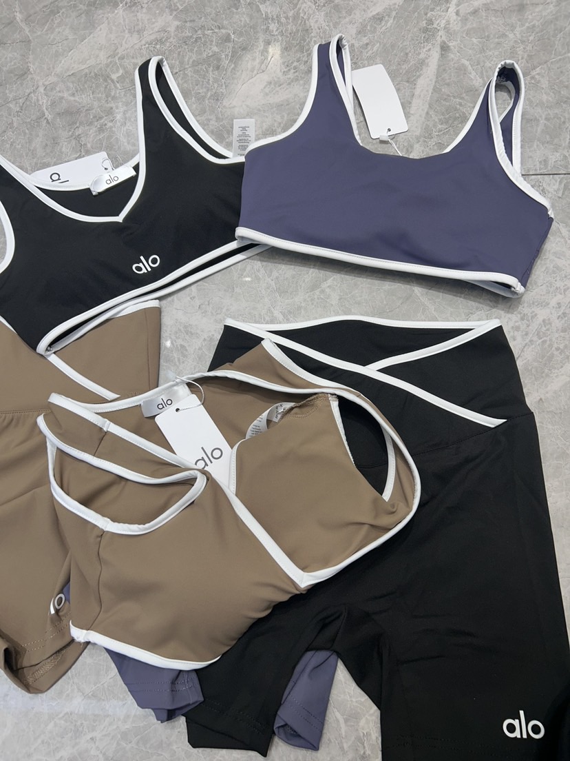 Alo Yoga Contrast Trim Sports Bra & Leggings Set Size S-L