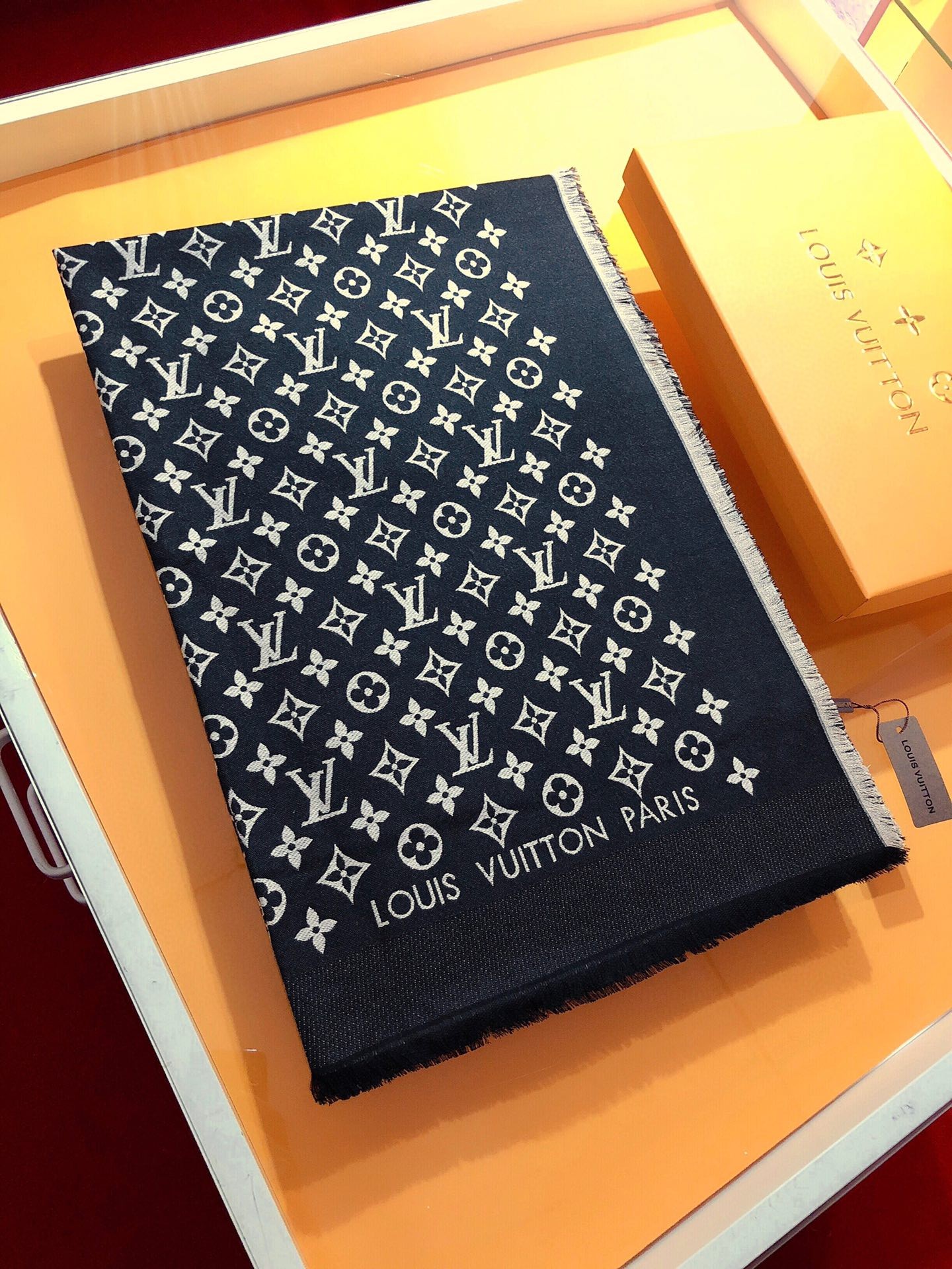 Louis new arrival scarf size: 70*200 cm 008