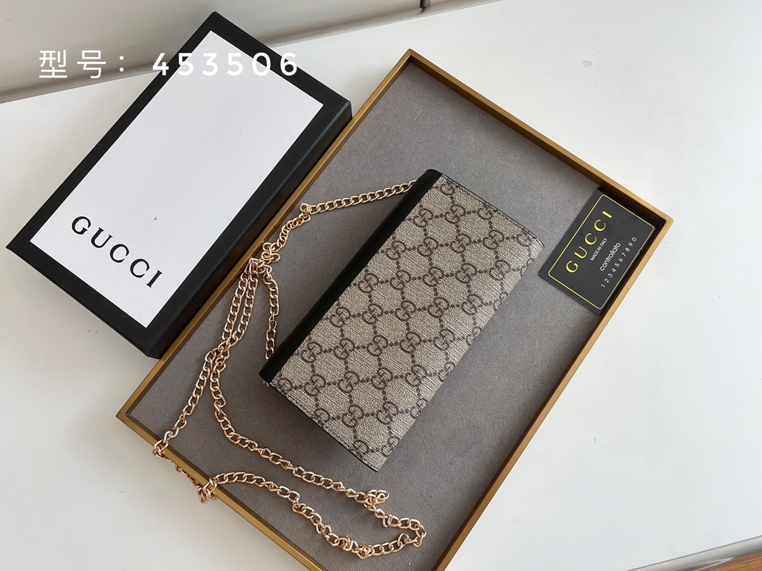 Gucci buckle wallet