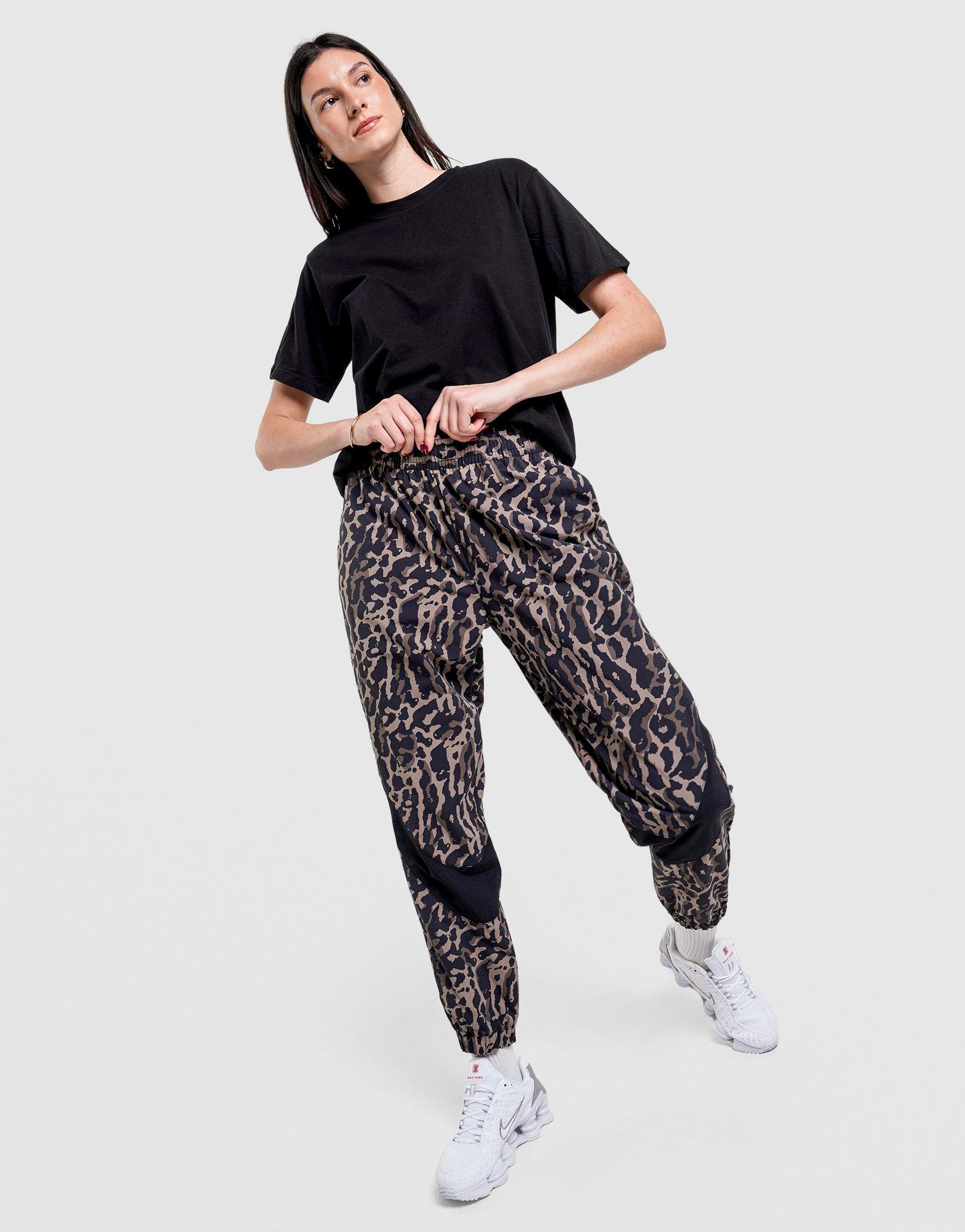 Nike WOMEN'S WOVEN PRINTED