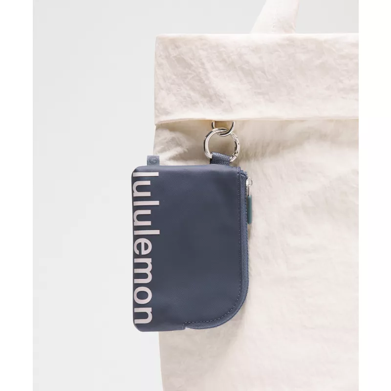 Clippable Card Pouch