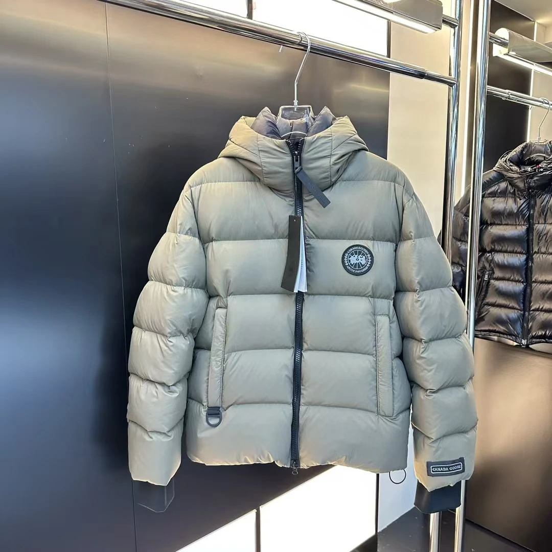Canada Goose Top quality down jacket