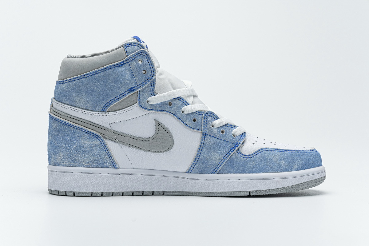 Air Jordan 1 Retro High OG Hyper Royal 555088-402