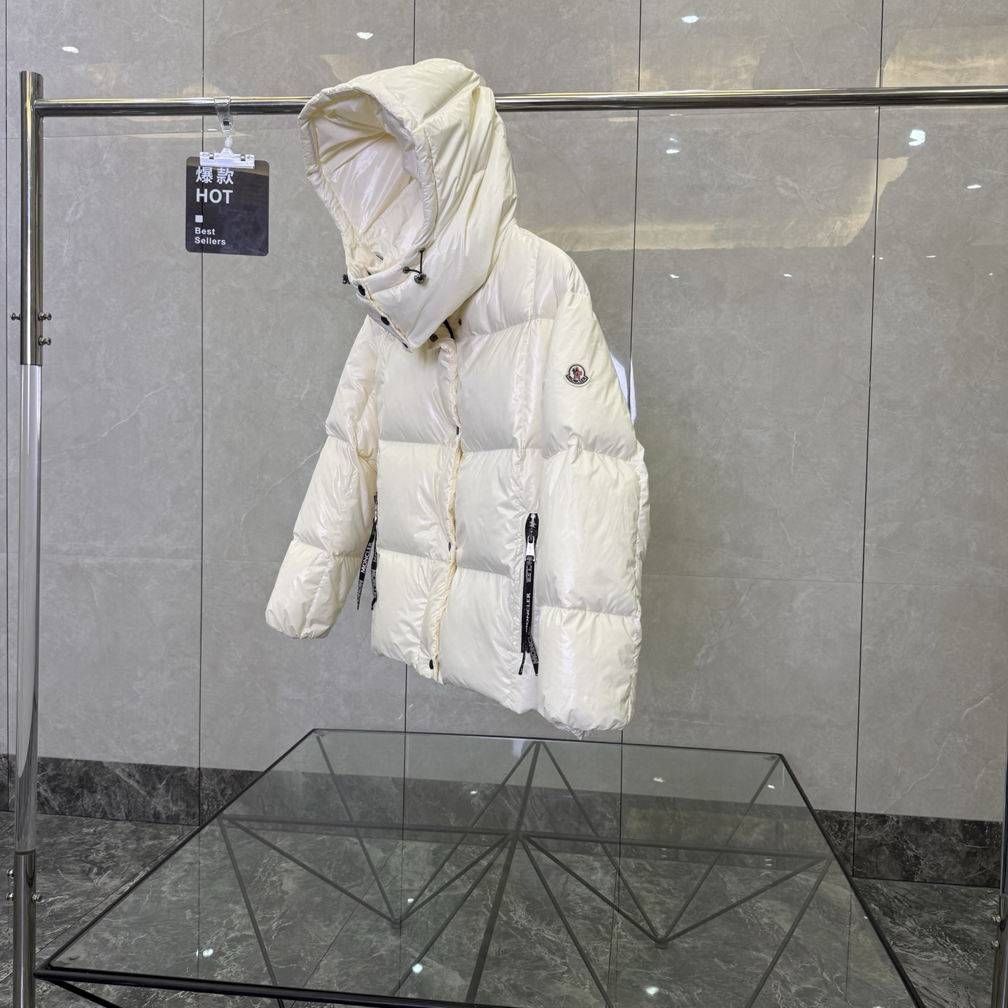 Moncler Herbst/Winter 2026 parana Daunenjacke Größe XS-L