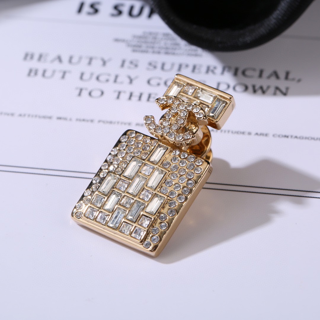 CC new arrival brooch 021