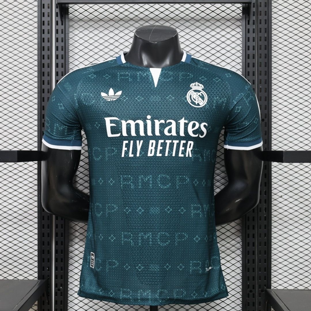 Real Madrid 26-27 away jersey
