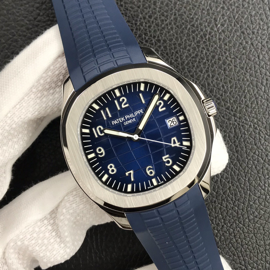 Patek Philippe Aquanaut ref 5168G-001 White Gold 42.2mm