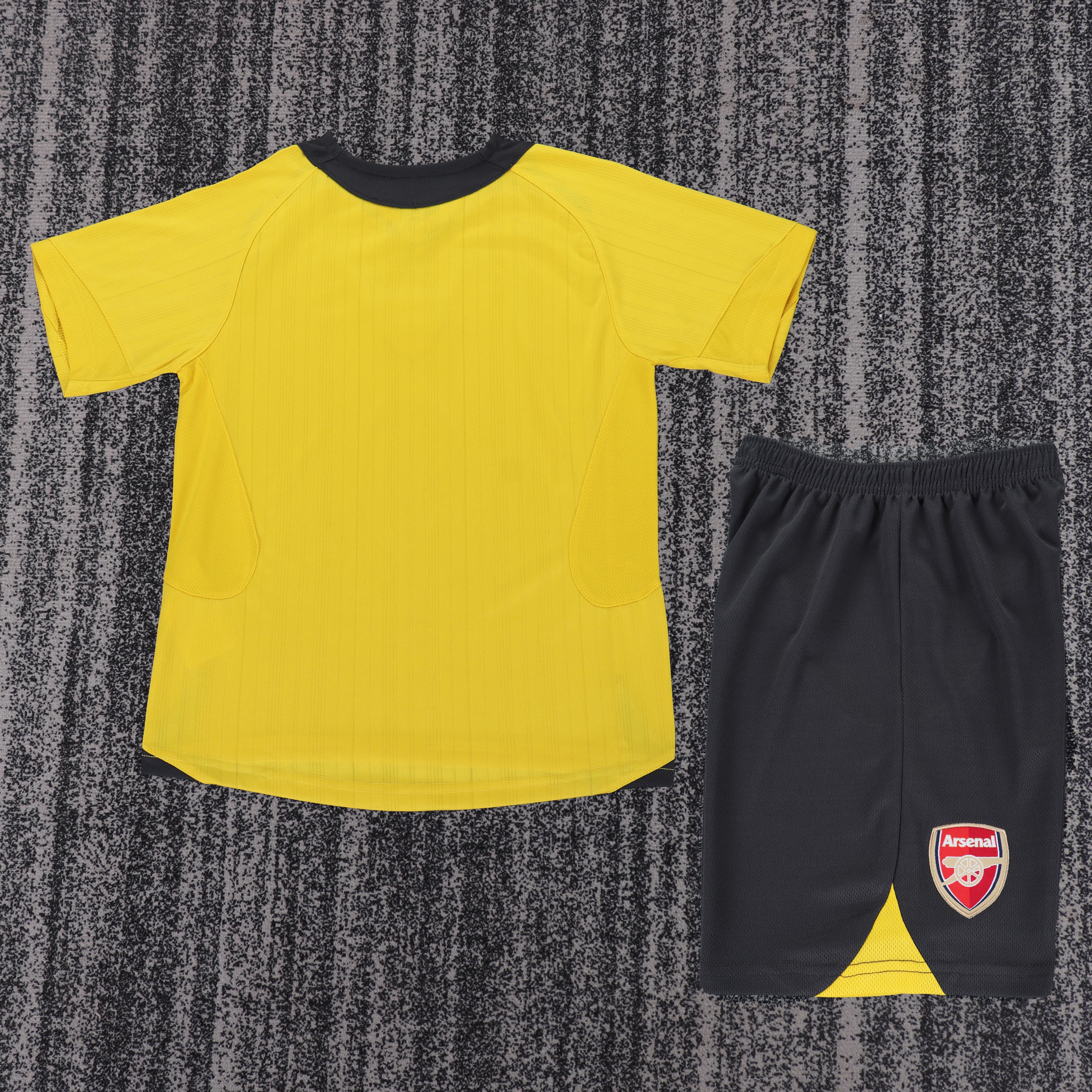 05/06 Arsenal Away Retro Football Shirt (Kids Kit)