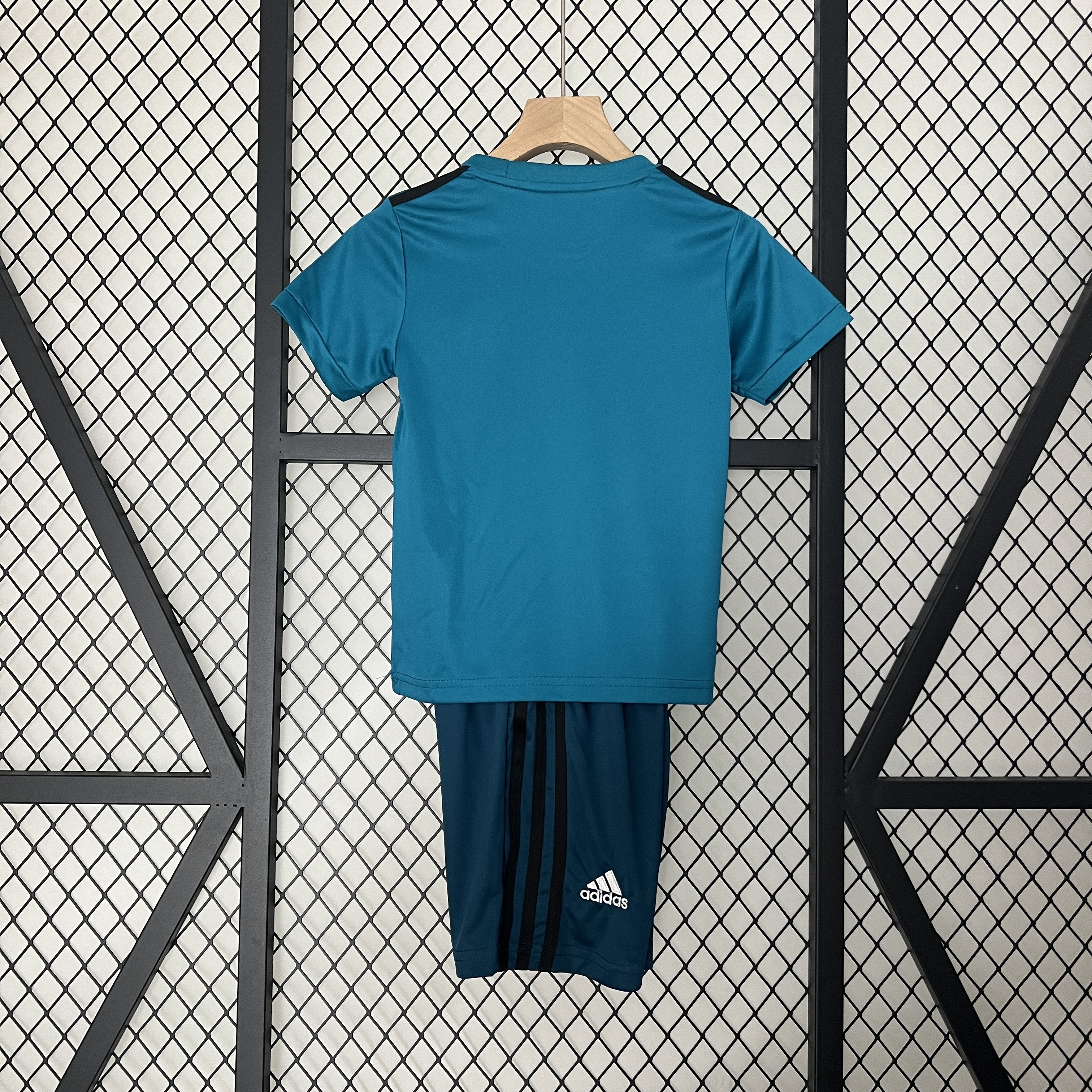 2017/2018 Real Madrid Third Away Retro Kids Set