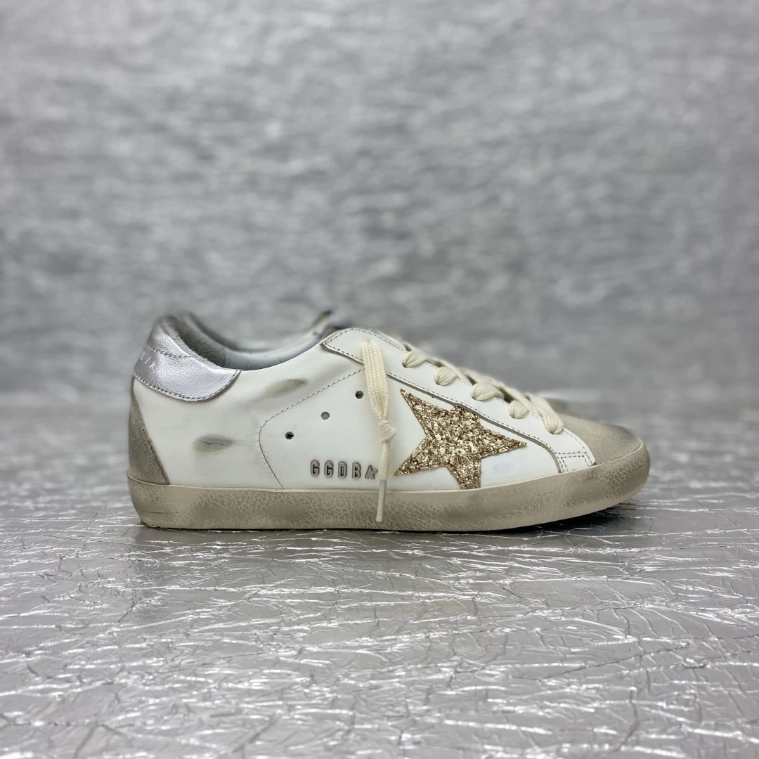 Golden Goose Super Star Dirty shoes made of top-grain cowhide