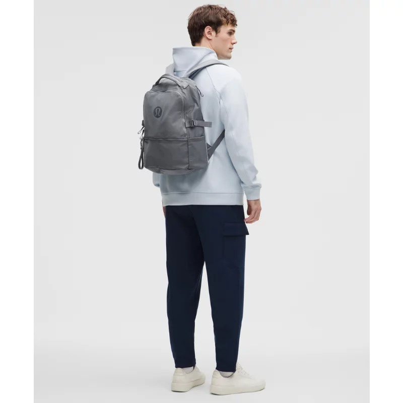 New Crew Backpack 22L Logo