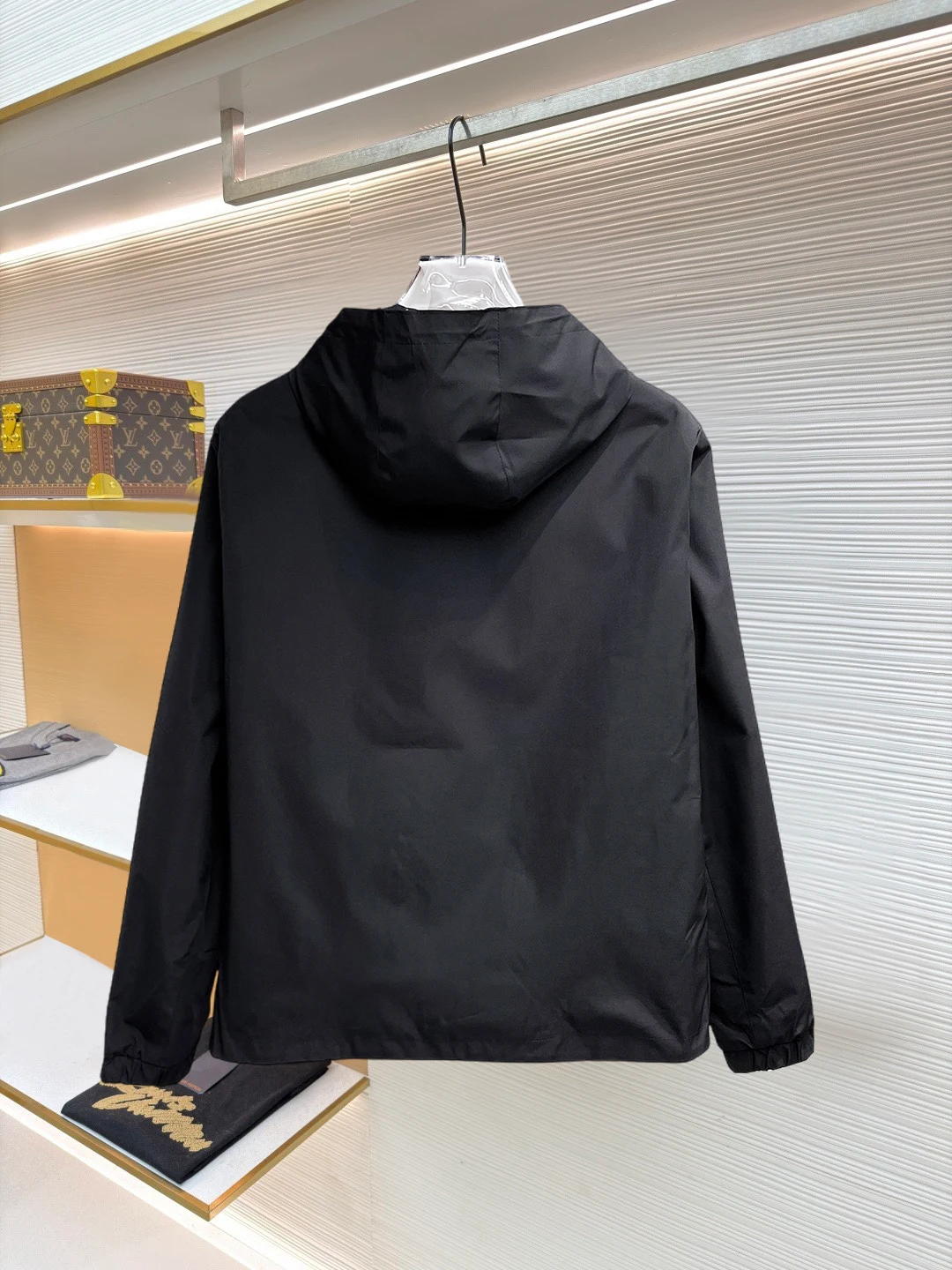 Louis Vuitton 26SS Kapuze Jacke Schwarz Jacken EQ015558