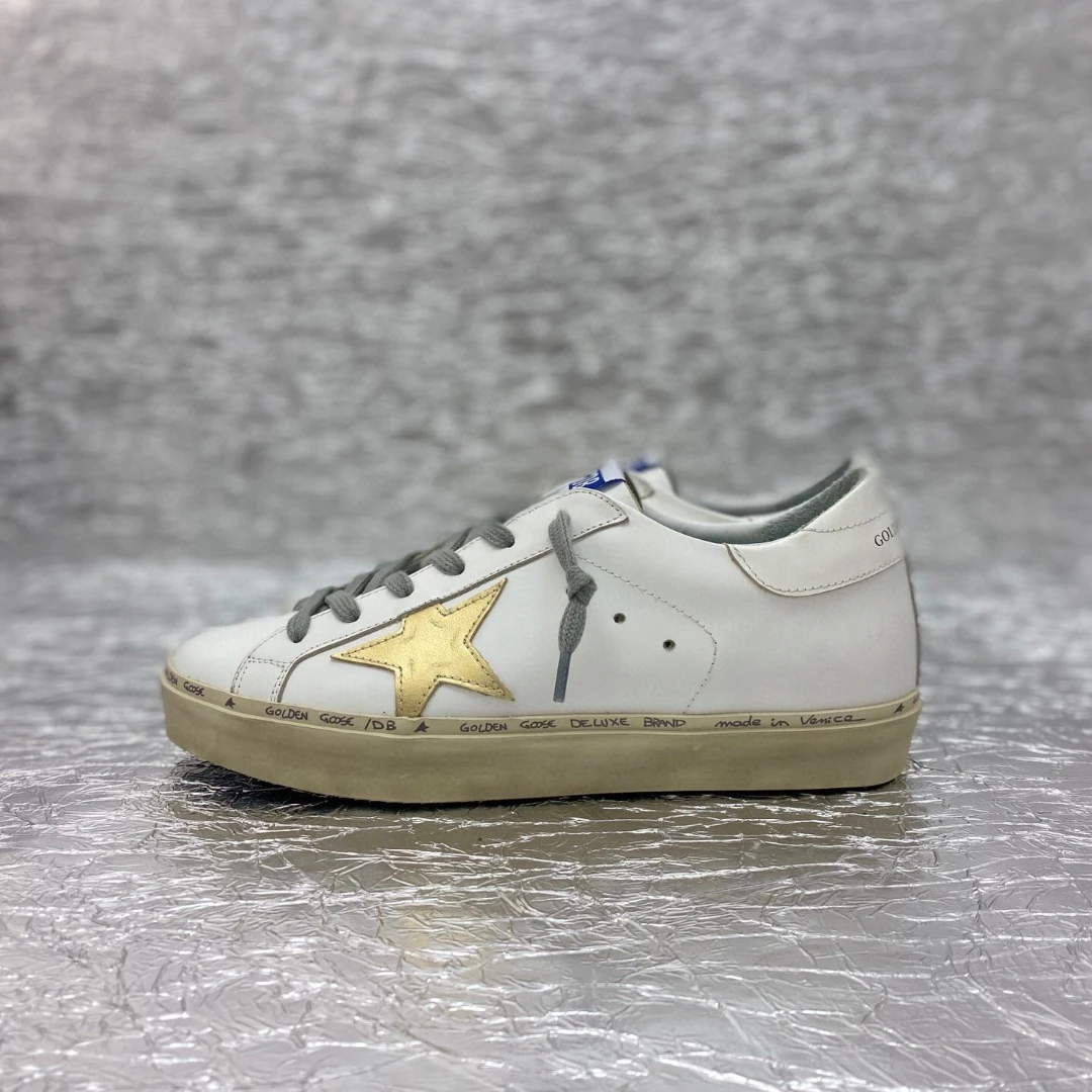 Golden Goose Super Star Dirty shoes made of top-grain cowhide
