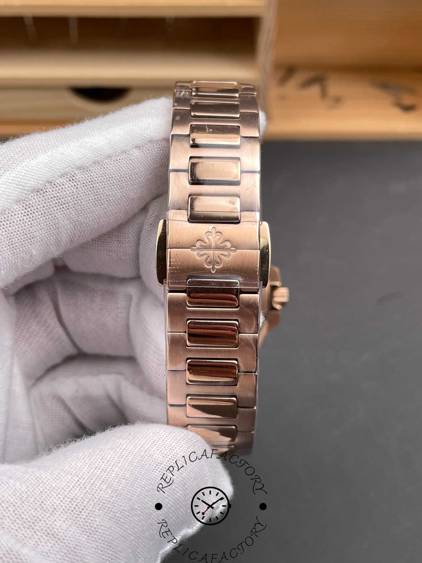 Patek Philippe Nautilus 7010 1R 013 Purple Dial 32mm
