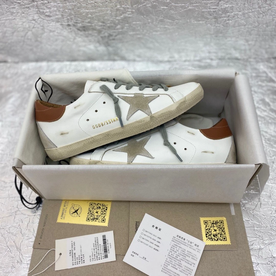 Golden Goose Super Star Dirty shoes made of top-grain cowhide