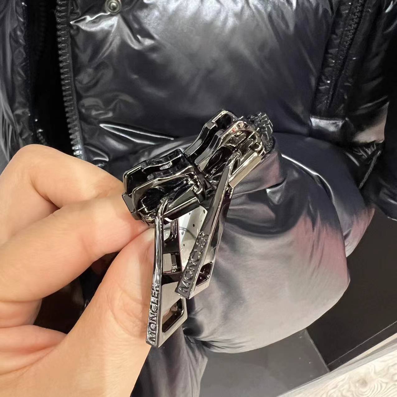 Moncler Herbst/Winter 2026 CAVETTAZ Daunenjacke Größe XS-M