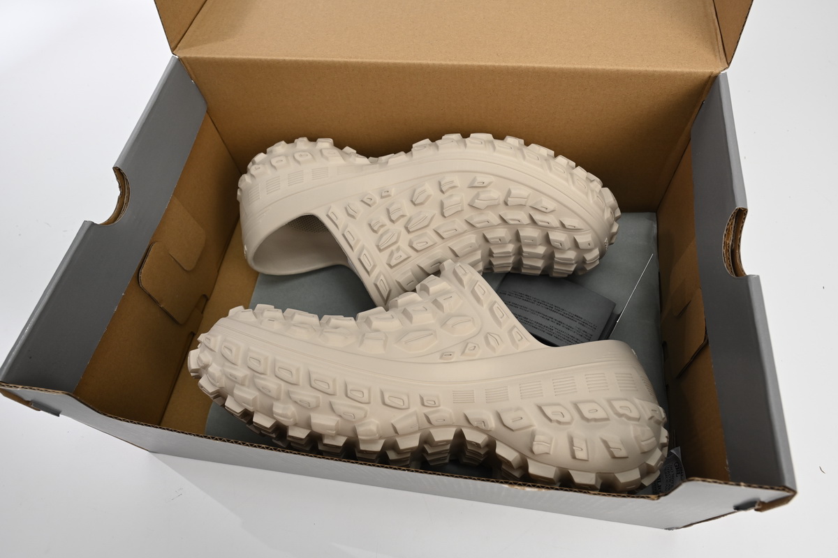 Balenciaga Defender Rice White 735250 W3CV2 9700