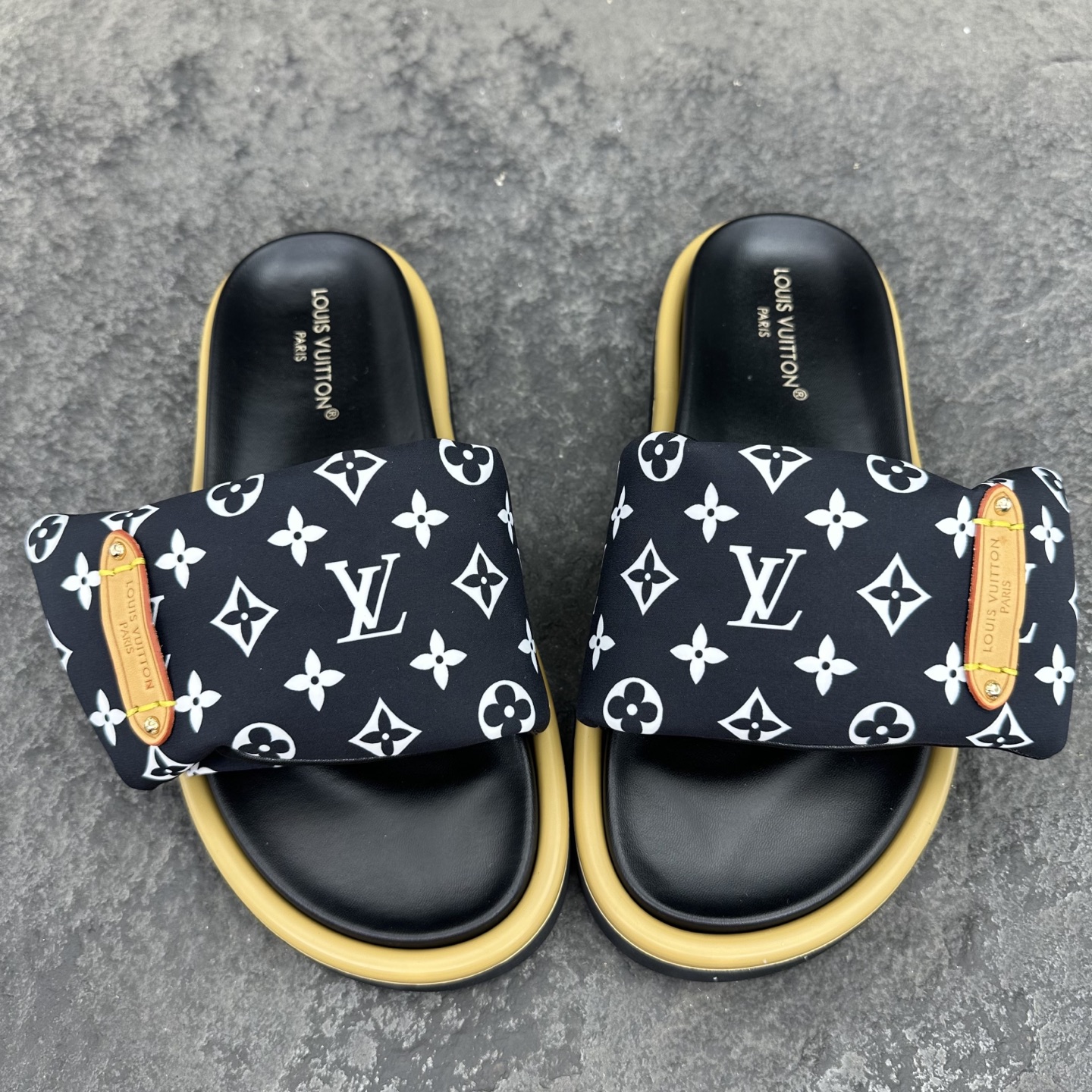 Louis Vuitton 2026ss POOL PILLOW COMFORT Sandals Slippers Size 36-46
