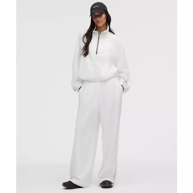 Seersucker WovenAir High-Rise Pleated Pant Short