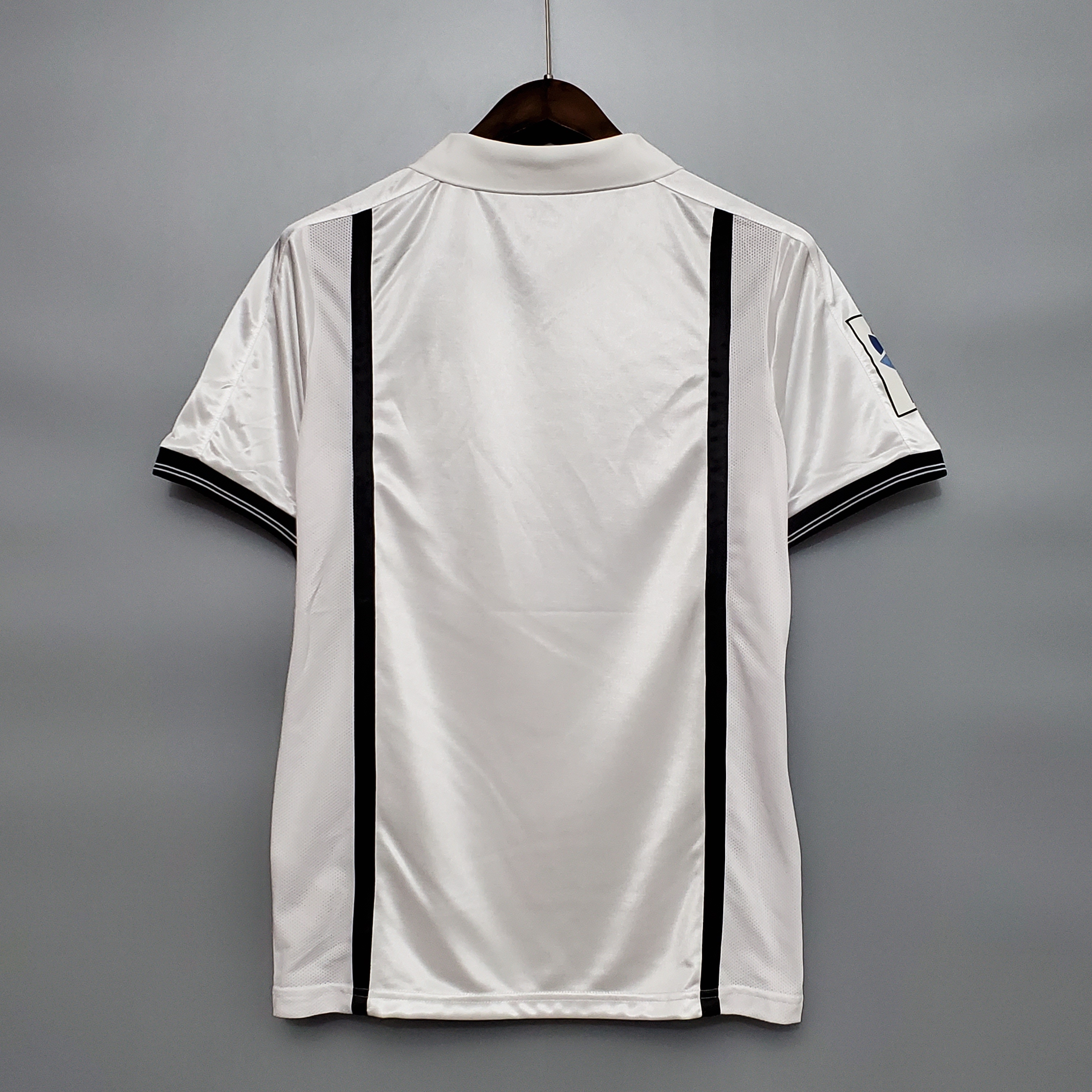 2001 Valencia Home Retro Football Shirt