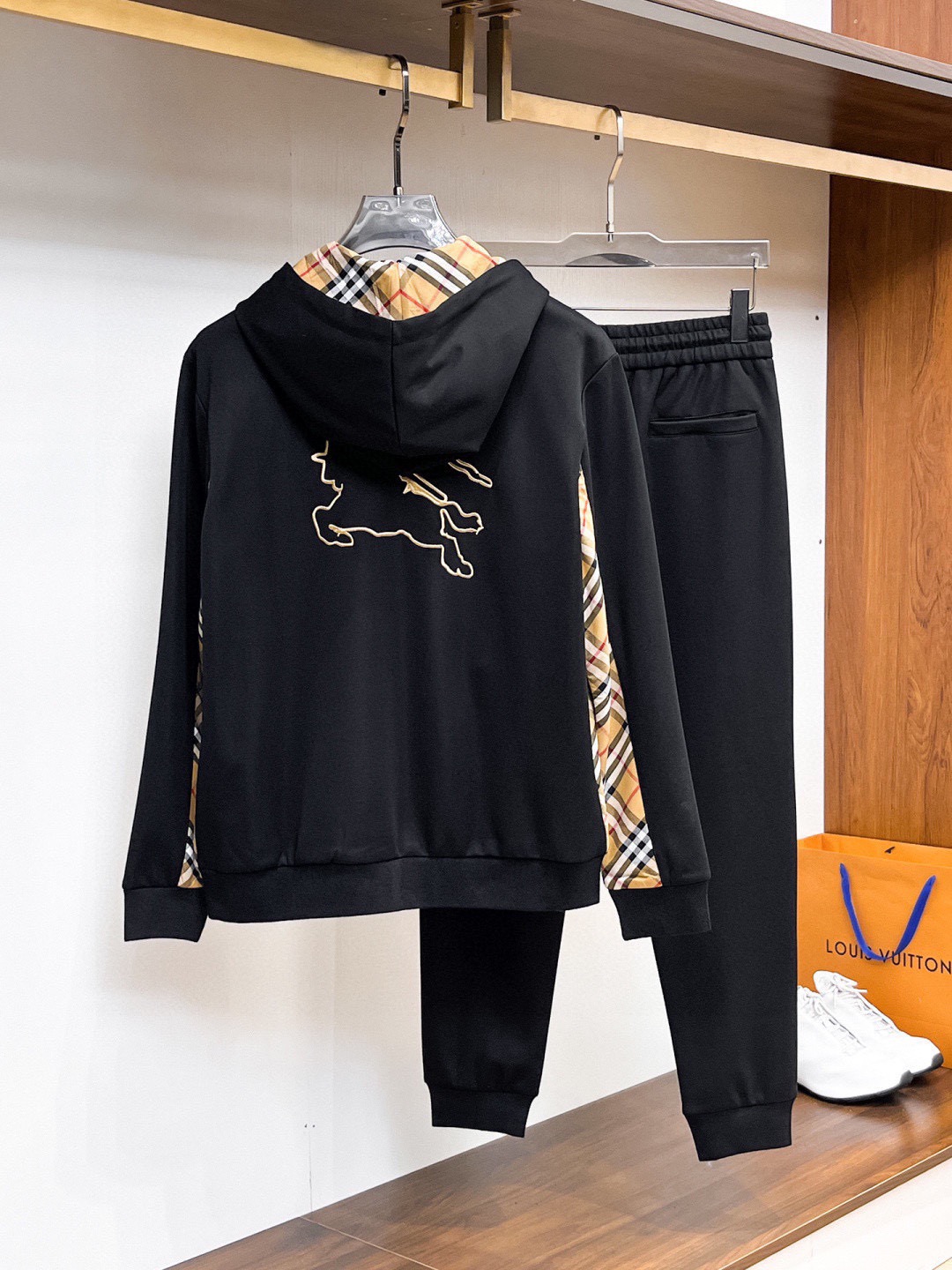 Burberry 25SS Jogging Suit Size M-3XL