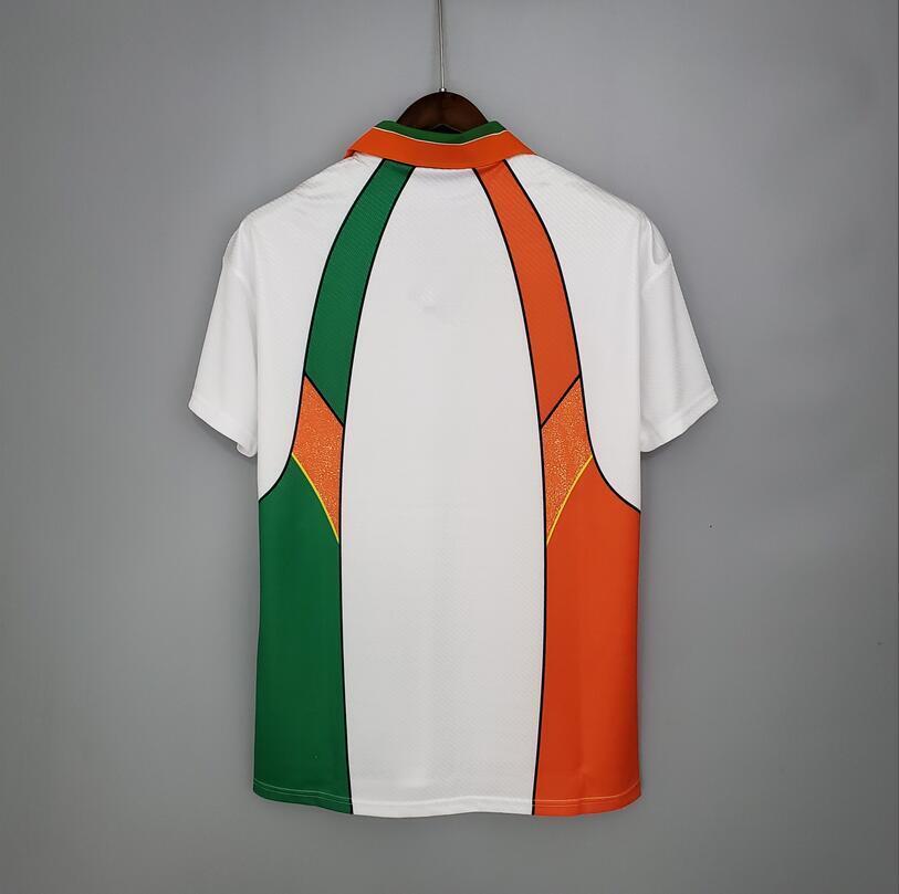 94/96 Ireland Away Retro Football Shirt