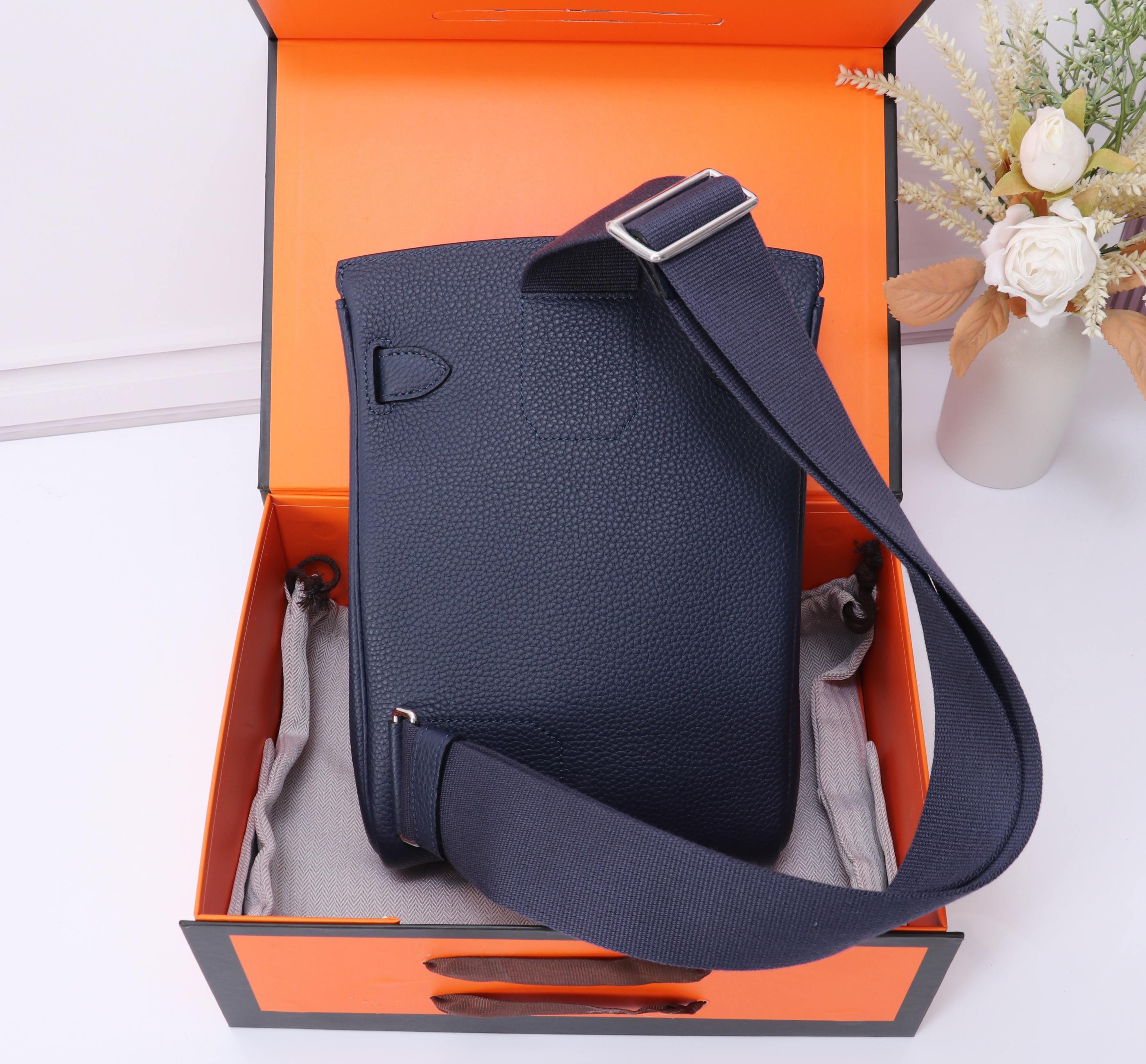 Hermes Hac a Dos 18 Etoupe Shoulder Bags Size 18*8*26cm