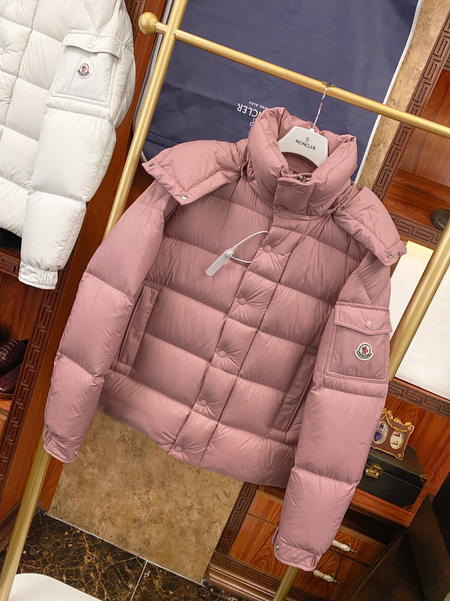 Moncler Herbst/Winter 2026 Hanovcrtan Daunenjacke Größe S-2XL