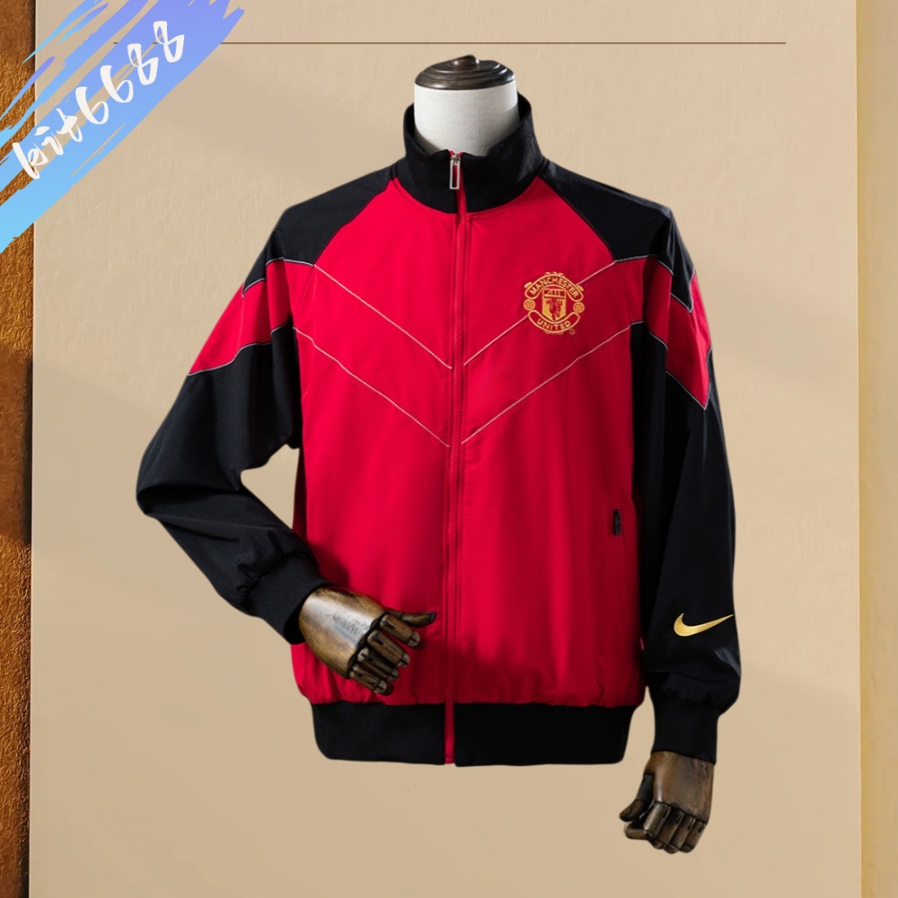 06/07 Manchester United Retro Windbreaker - Black & Red