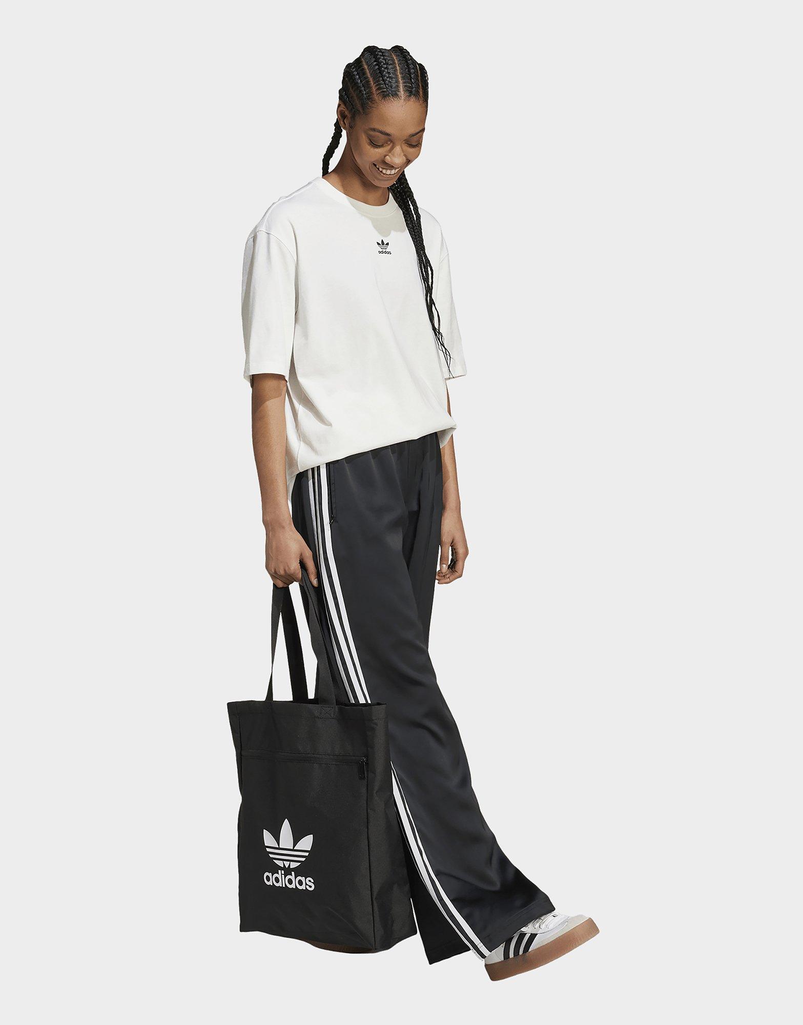 adidas Originals Essentials Boyfriend T-Shirt
