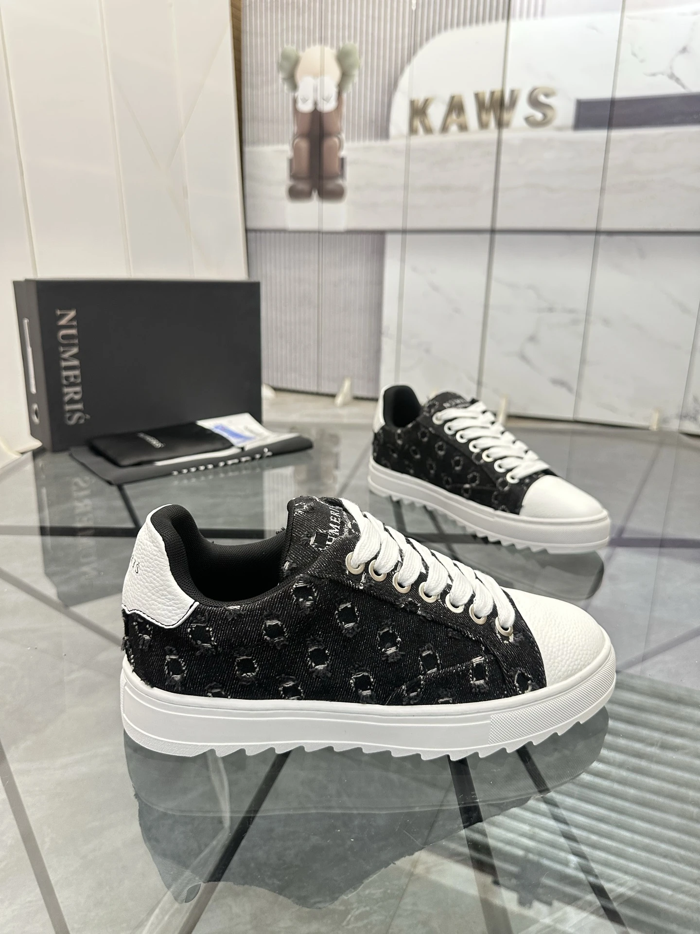 Numeris top-quality low-top shoes