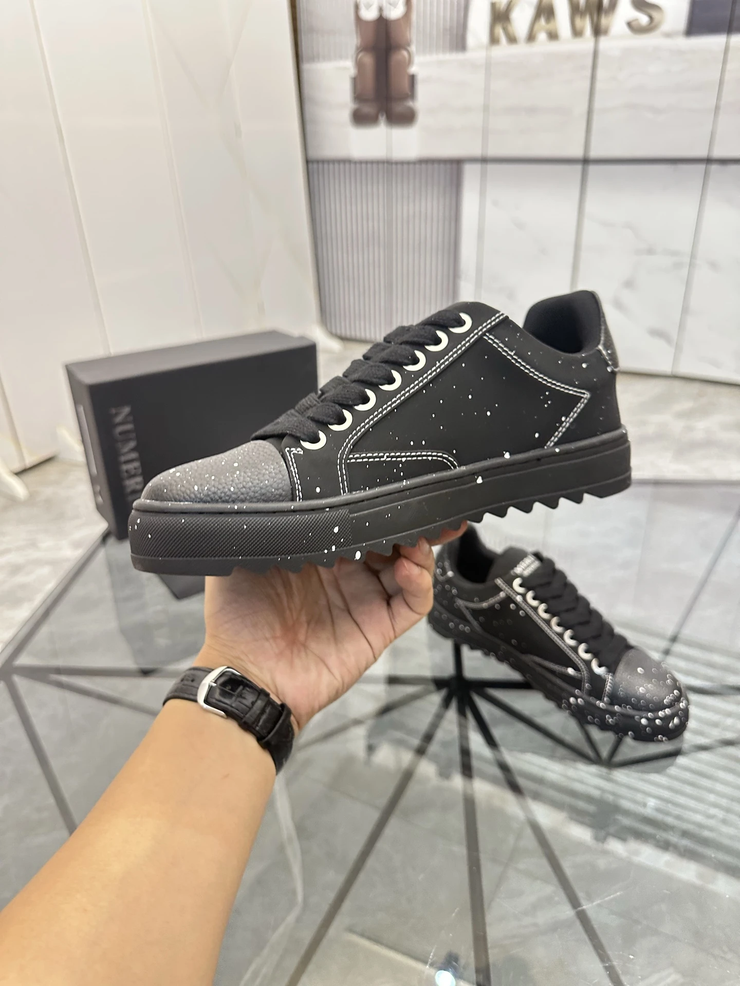 Numeris top-quality low-top shoes