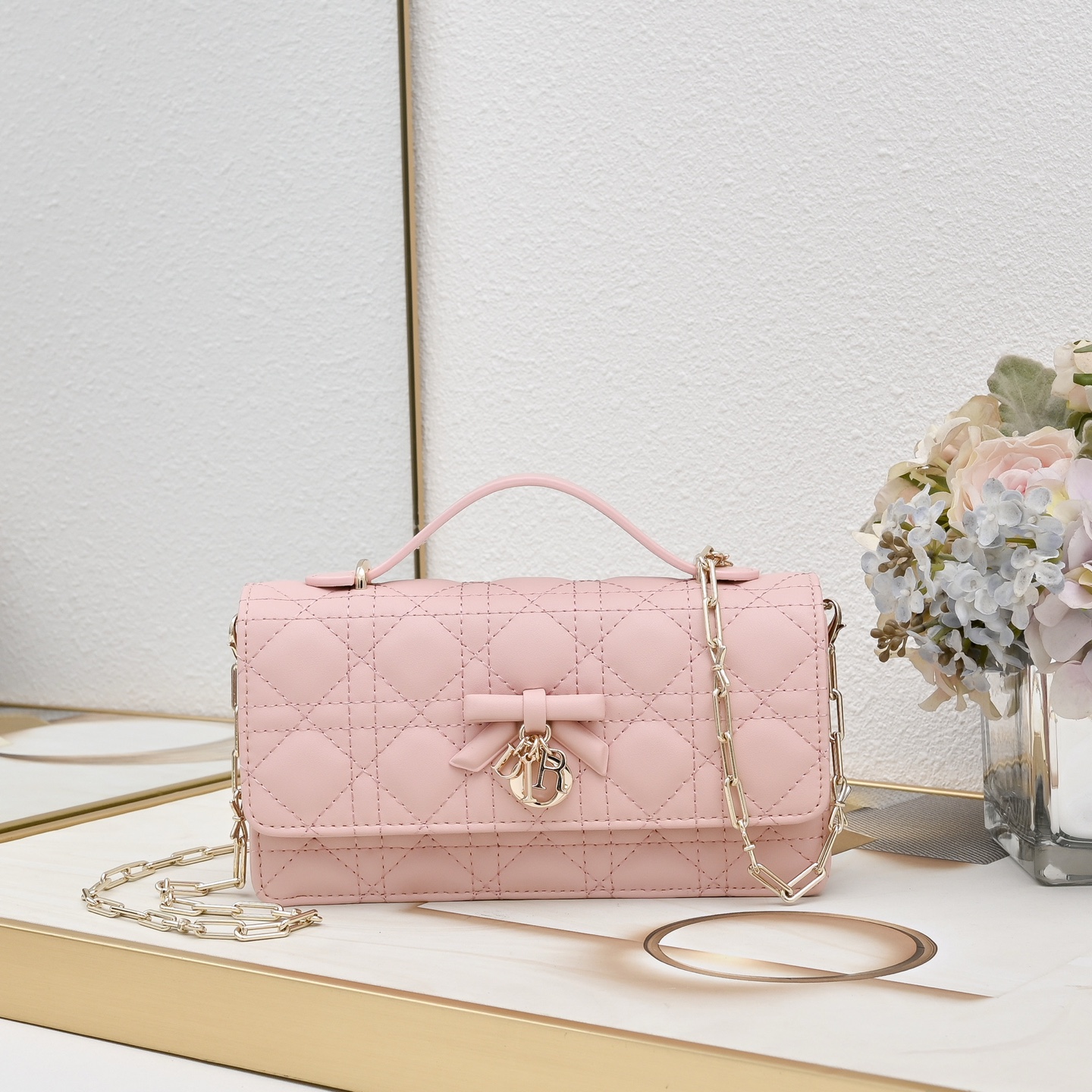 Dior bow 🎀 with box