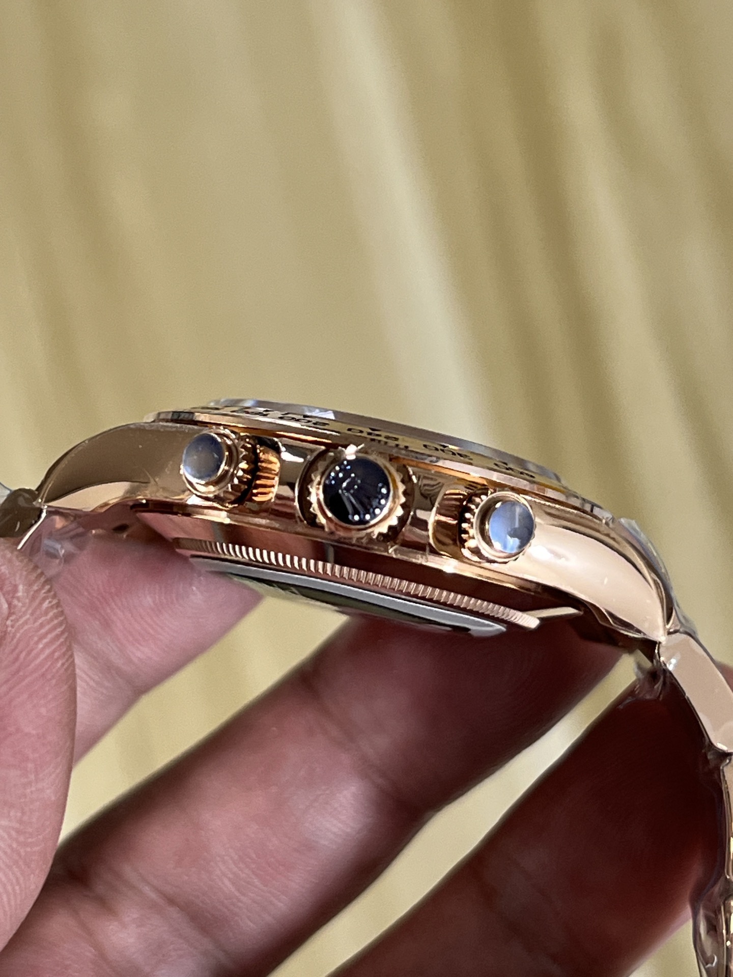 Rolex Cosmograph Daytona Oyster 40mm Everose gold  M126505-0003