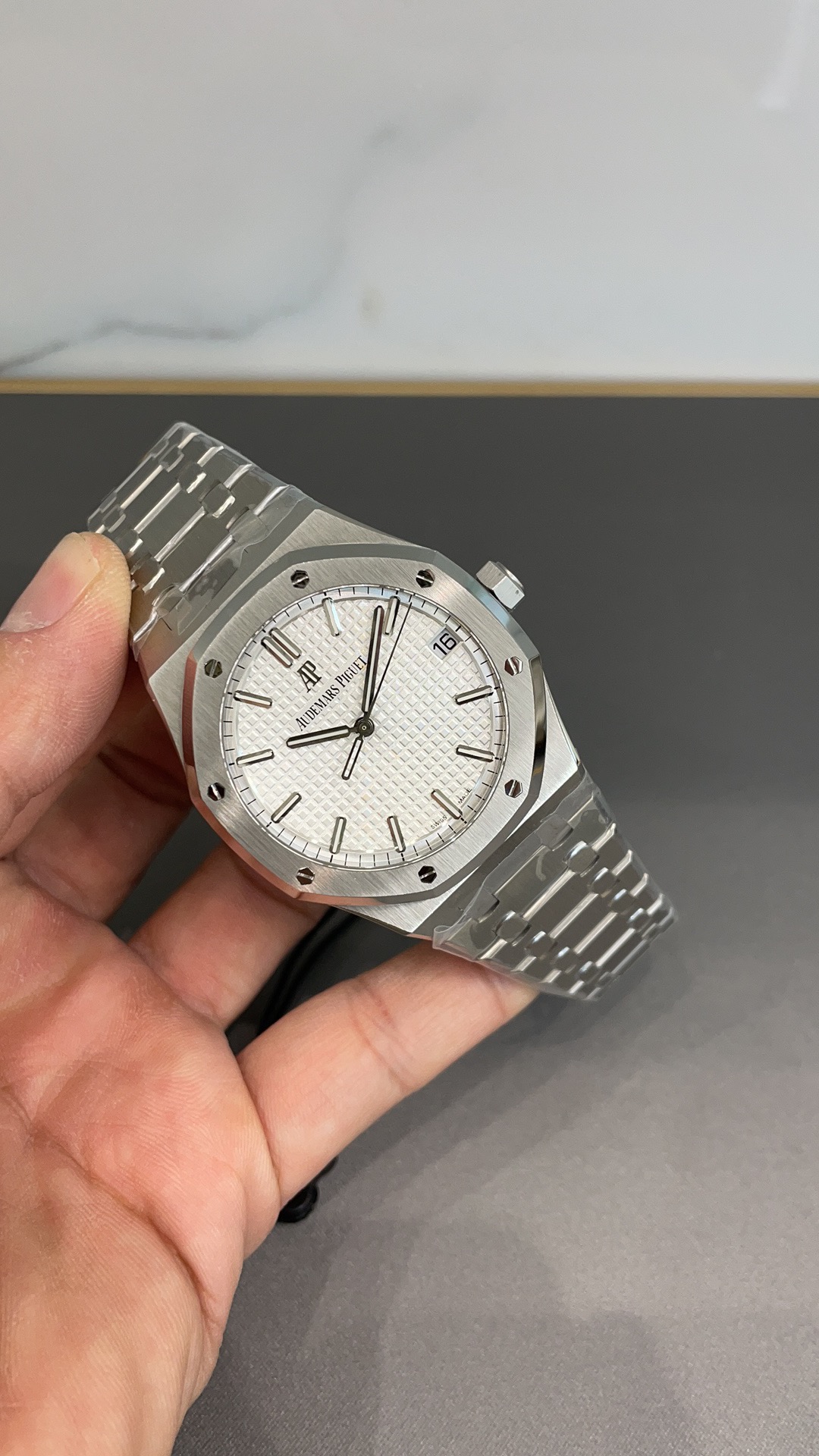 Audemars Piguet Royal Oak Selfwinding 41mm Ref. 15500ST.OO.1220ST.01